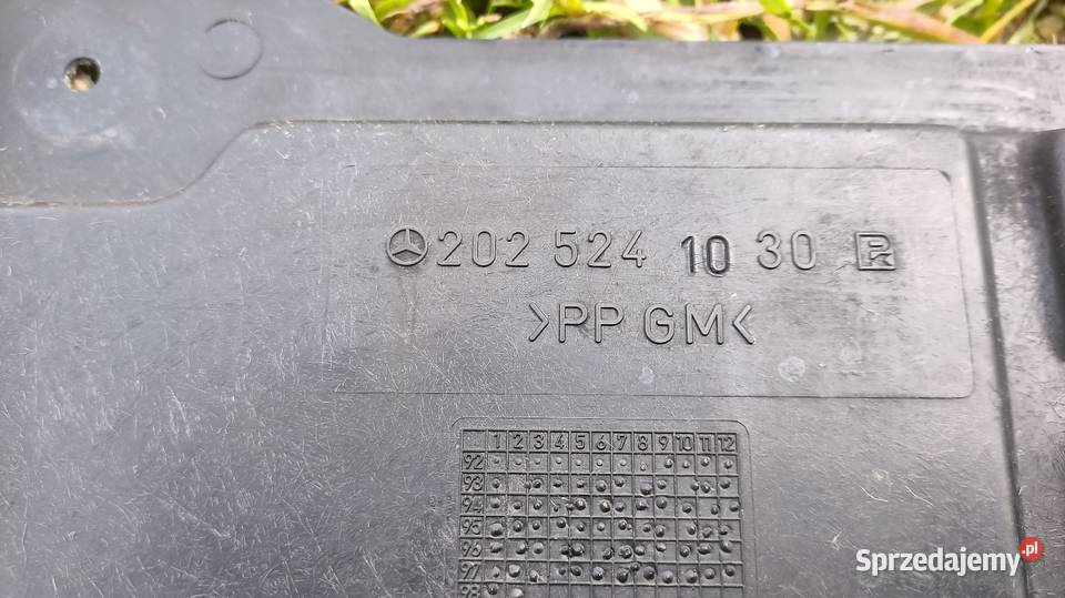 Osłona dolna komory silnika prawa Mercedes W202 Warkały