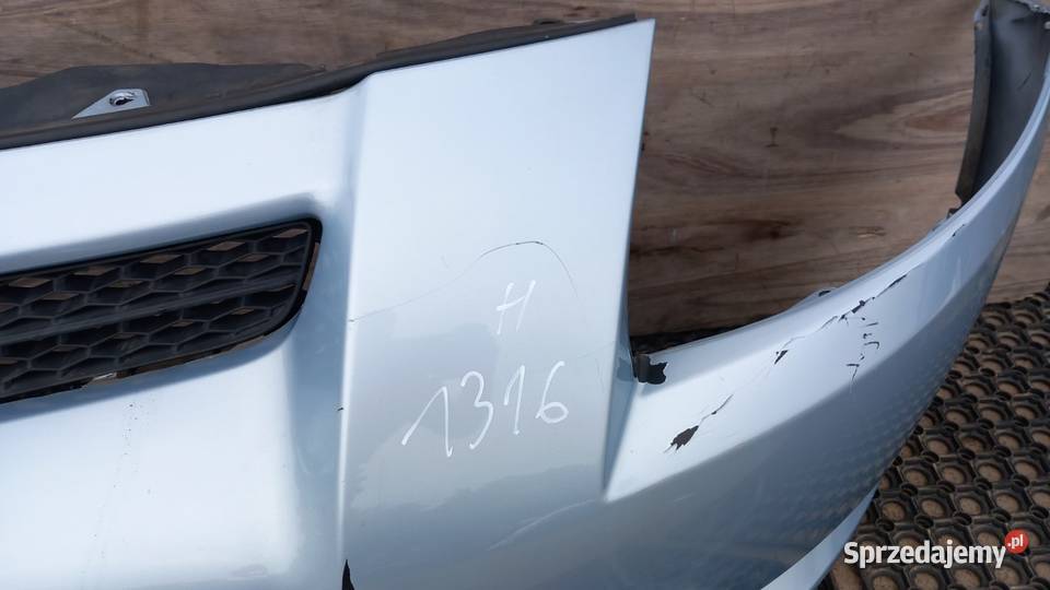 TOYOTA AURIS I ZDERZAK PRZÓD 8S1 HALOGEN Zbierkowo
