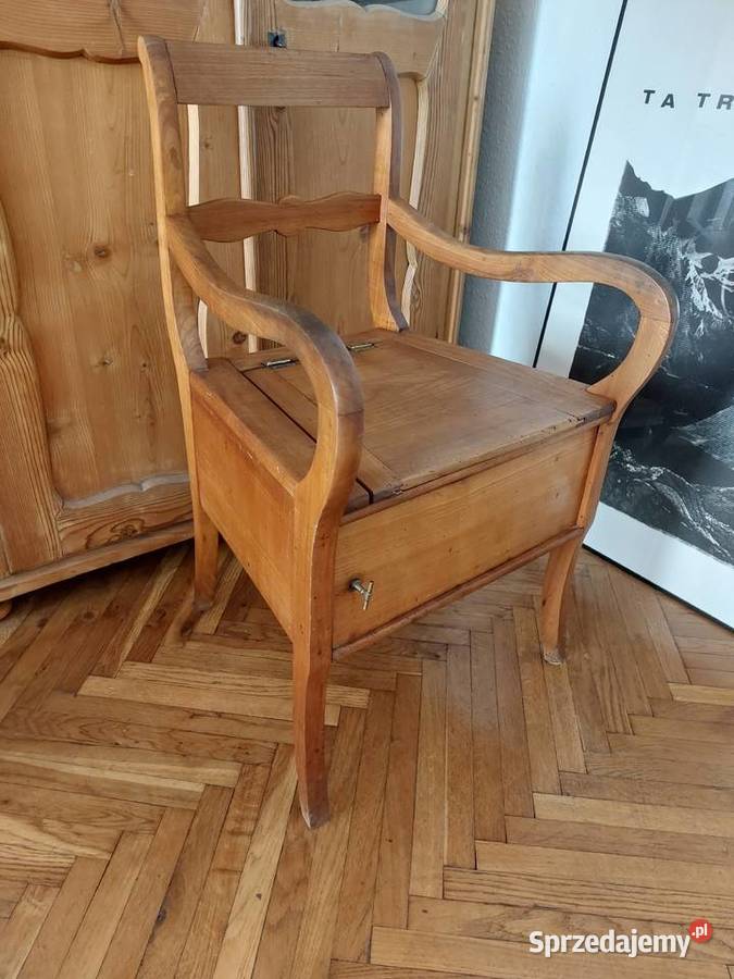 Zabytkowe krzesło toaletowe drewniane ze małopolskie Kraków
