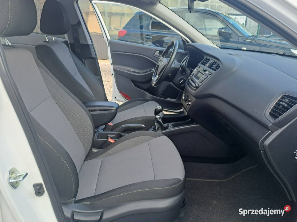 Hyundai i20 1718 SALON 100 bezwypadkowy Tempomat