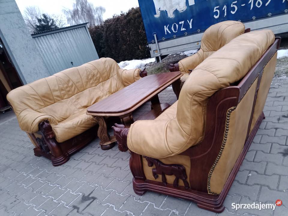 Komplet z Rzeźbami Głów Konia 321 i Ława KLER Kozy