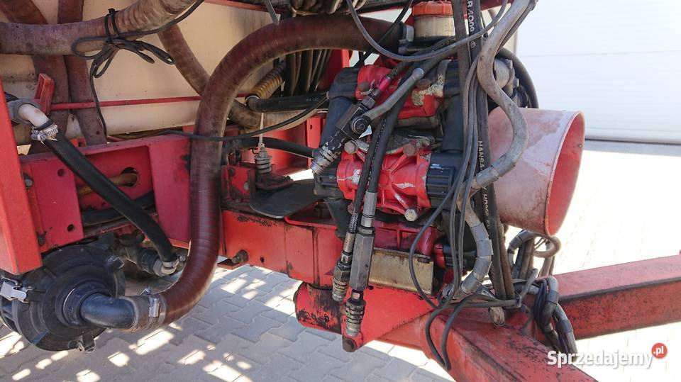 Opryskiwacz Holder 2700l belka 15m skrętna belka Zaczepiane