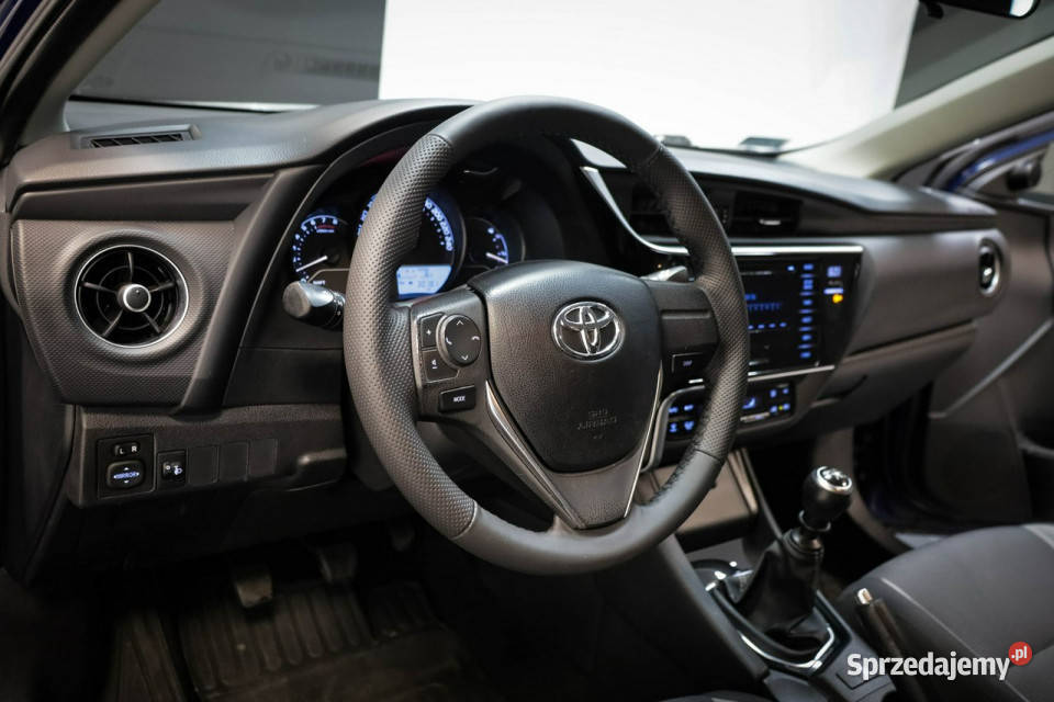 Toyota Auris 13 BenzynaSalon PolskaVat23 II 2012 Auris