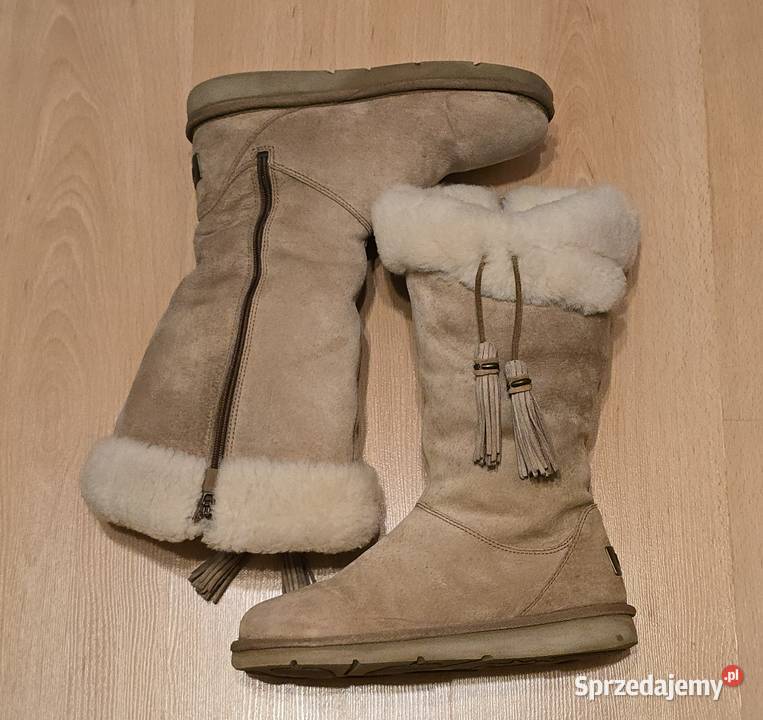 Eleganckie damskie kozaki zimowe UGG W Plumdale