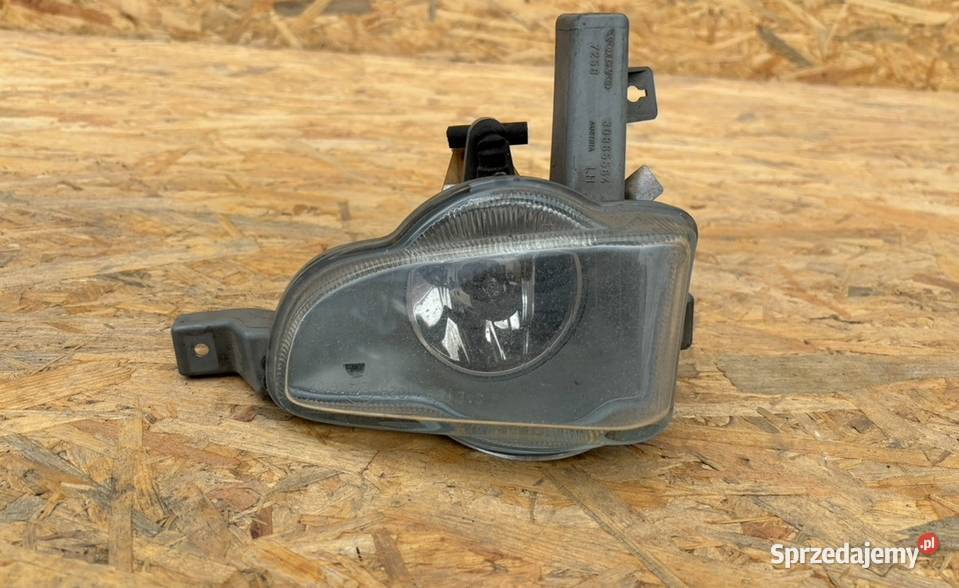 Volvo S40 V40 2003 Przód strona prawa Lampy Lampy przeciwmgielne Motoryzacja Międzychód