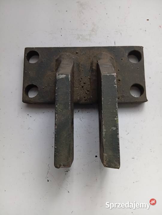 Wspornik zaczepu dolnego C385 sprzedam