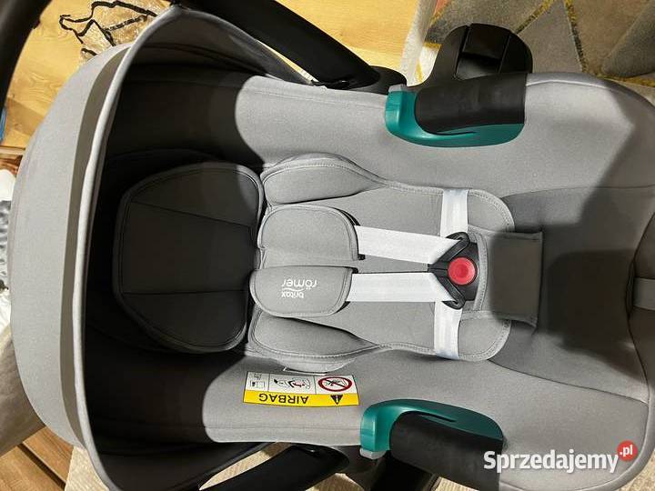 Fotelik do auta z bazą