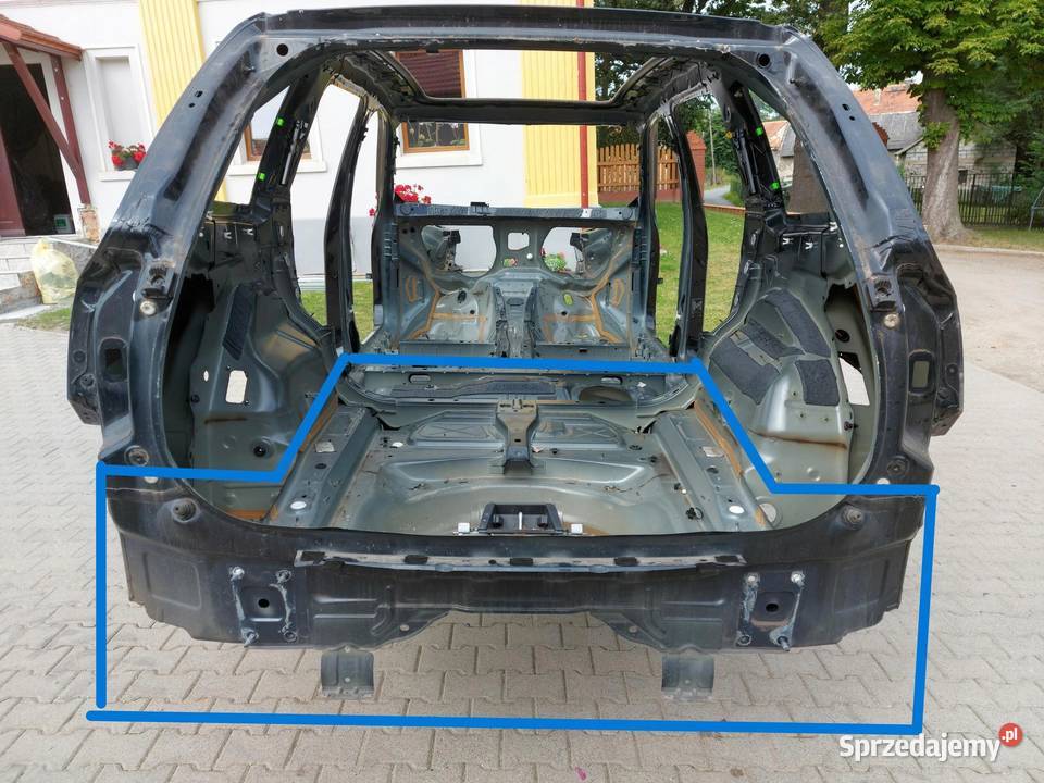 Volvo XC90 II LIFT B5 2021 pas tylny podłoga osobowe
