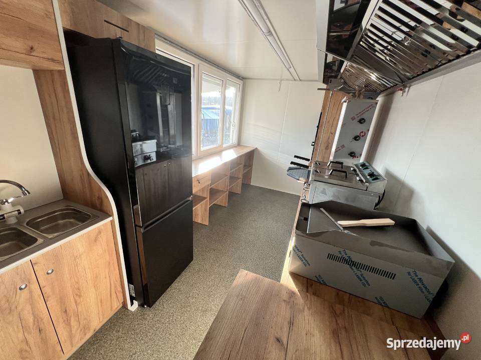 Przyczepa gastronomiczna kuchnia mobilna food Rok produkcji 2024 Kotlin sprzedam