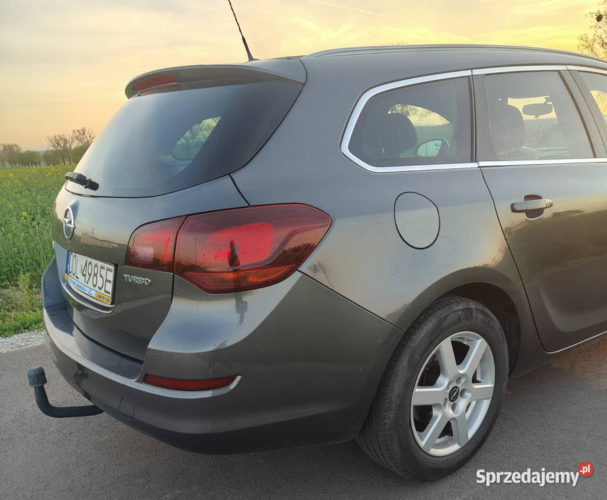 Opel Astra J Sports Tourer Kombi 14 Turbo 140 centralny zamek Oława