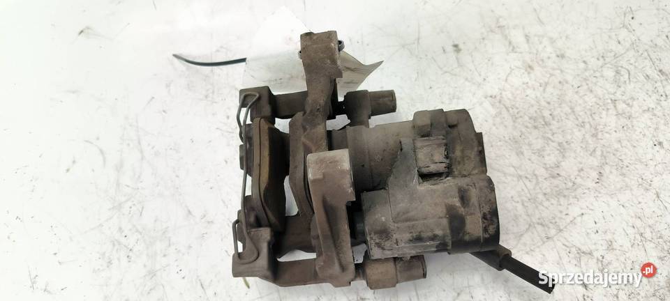 ZACISK HAMULCOWY TYŁ PRAWY VOLKSWAGEN PASSAT B8 kujawsko-pomorskie Lipno