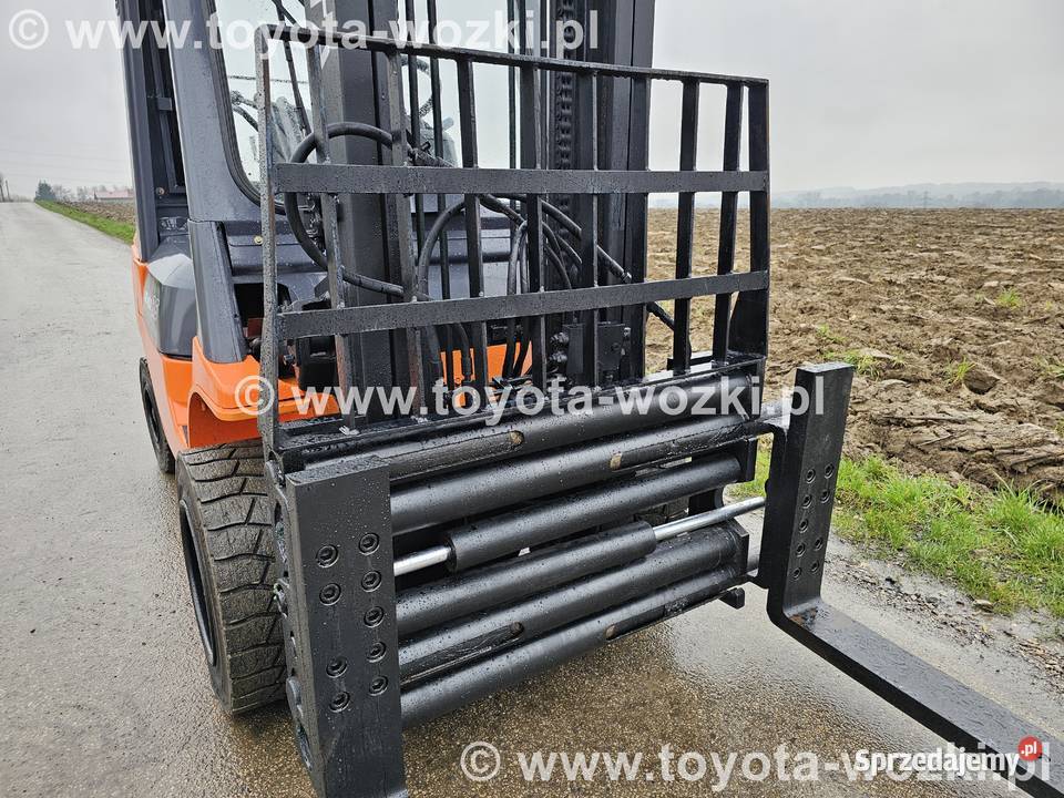 Wózek Widłowy TOYOTA 7FDJF35 pozycjoner TOYOTA regulowane widły Wadowice