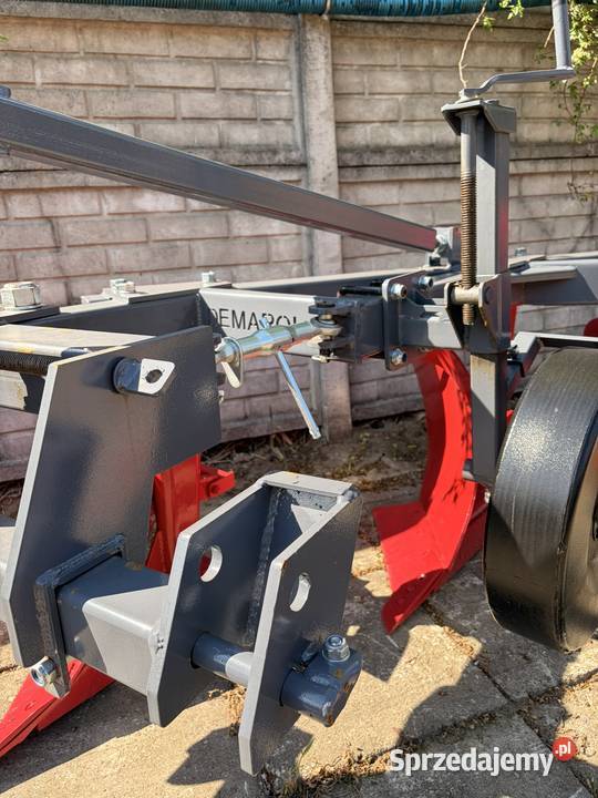 Pług mocny jednobelkowy Atlas podwyższany 5 Tczów