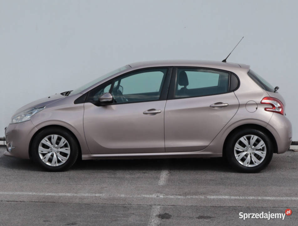 Peugeot 208 14 VTi Hatchback lubelskie