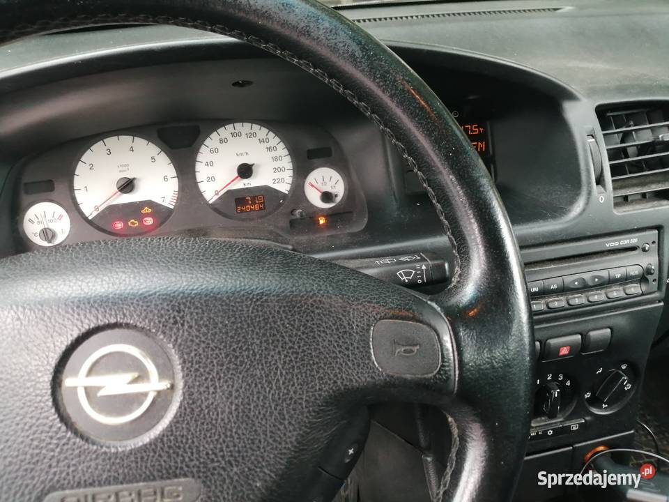 Sprzedam Opel Zafira A 18 z lpg manualna Zgierz