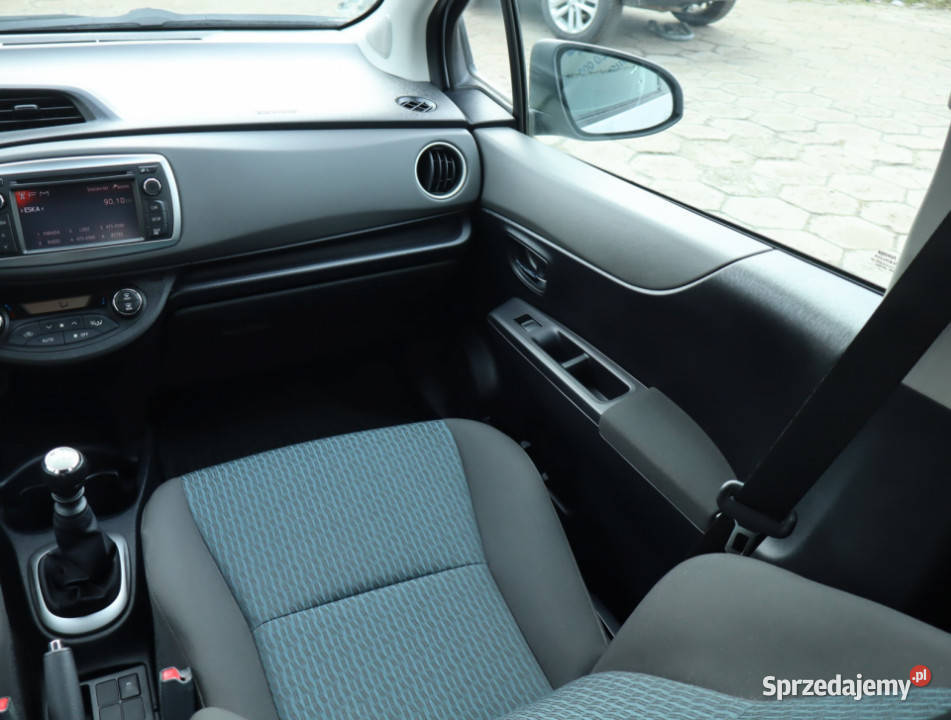 Toyota Yaris 133 Dual VVTi 1329cm3 Łódź
