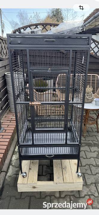 Sprzedam dużą klatkę papug
