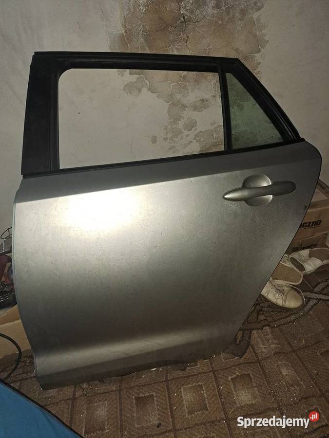 Drzwi lewy tył 1j6 corolla e21 kombi Nowy Cygów