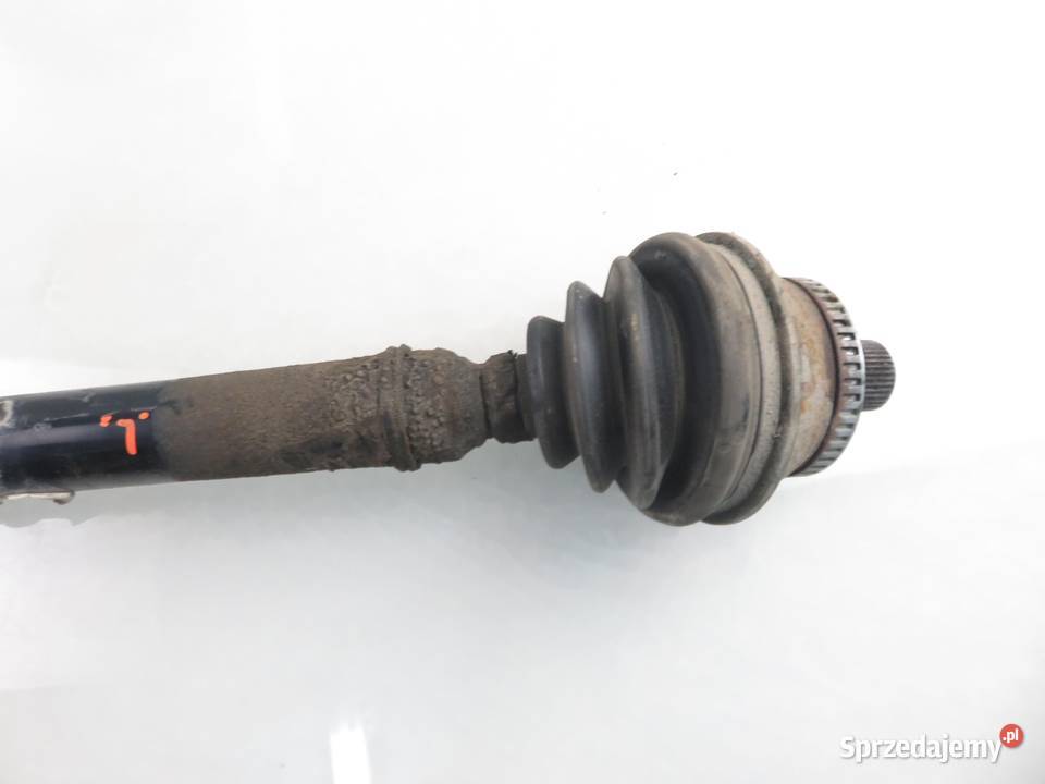 PÓŁOŚ LEWA PRZEDNIA VW PASSAT B5 19 TDI AVG