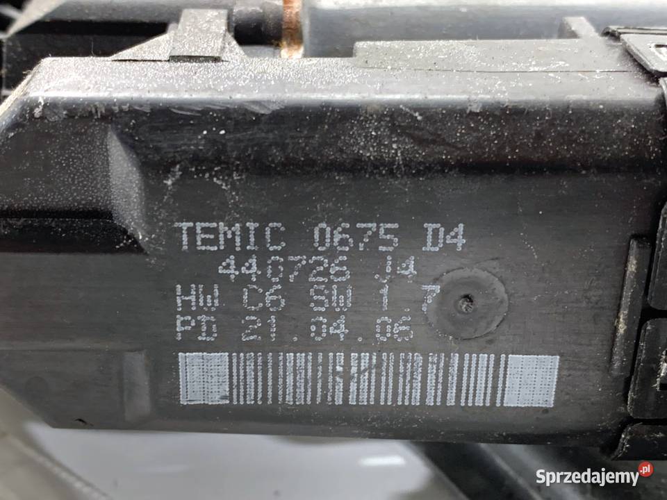 PODNOŚNIK SZYBY PRAWY PRZÓD RENAULT SCNIC II osobowe podkarpackie