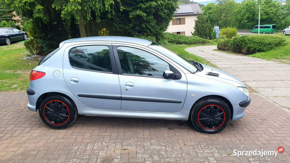 Peugeot 206 14 16v RC Doinwestowany Sliczny światła przeciwmgielne Chodzież