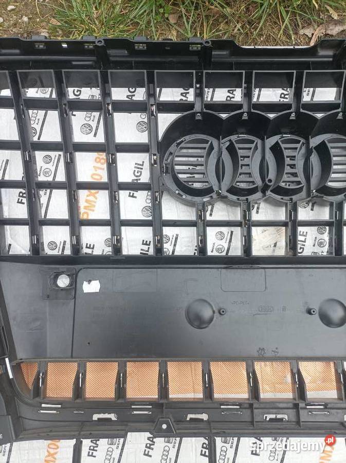 Audi Q5 FL atrapa zderzakadodatek Łódź