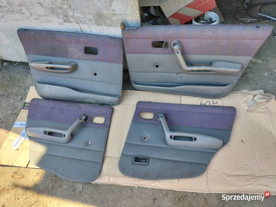 FIAT PUNTO 1 MK1 4D 5D TAPICERKA BOCZKI DRZWI Kamień-Kolonia