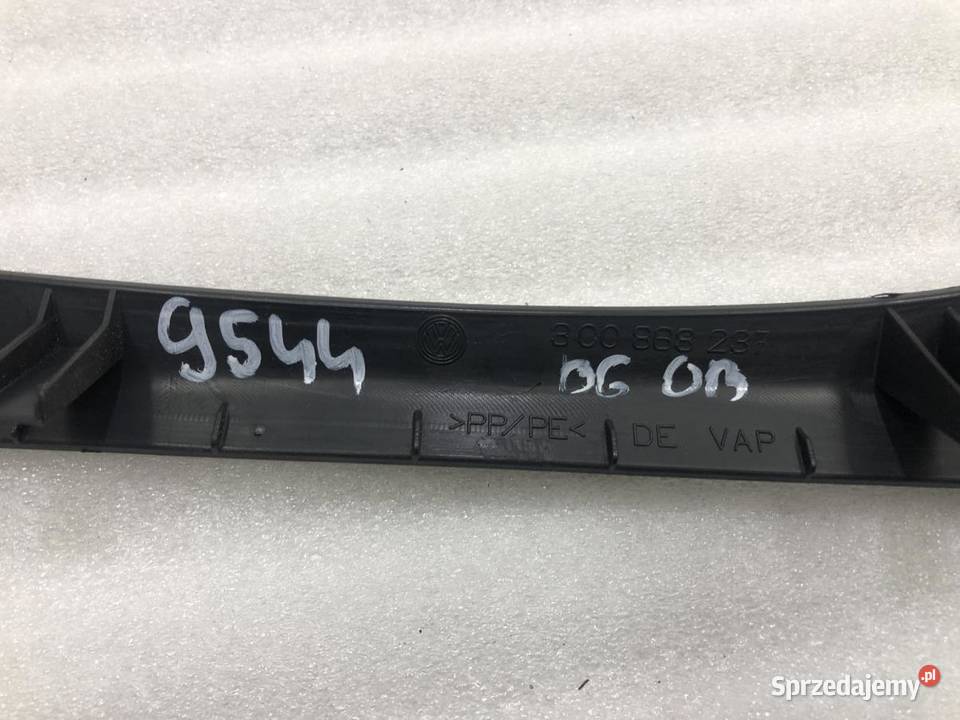 PLASTIK OSŁONA LEWY PRZÓD VW PASSAT B6 3C0868237