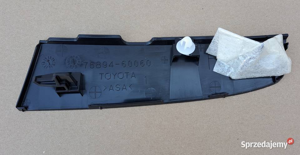 Osłona spojlera prawa Toyota Land Cruiser 150 dolnośląskie