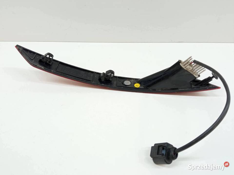 LAMPA TYŁ ODBLASK LEWY TYŁ LIFT 57A945701B Skoda Lampy tylne świętokrzyskie