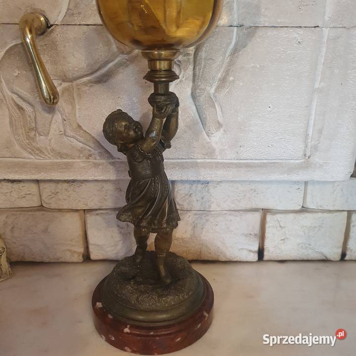 Sprawna figuralna lampa naftowa z amorkiem na Wrocław sprzedam