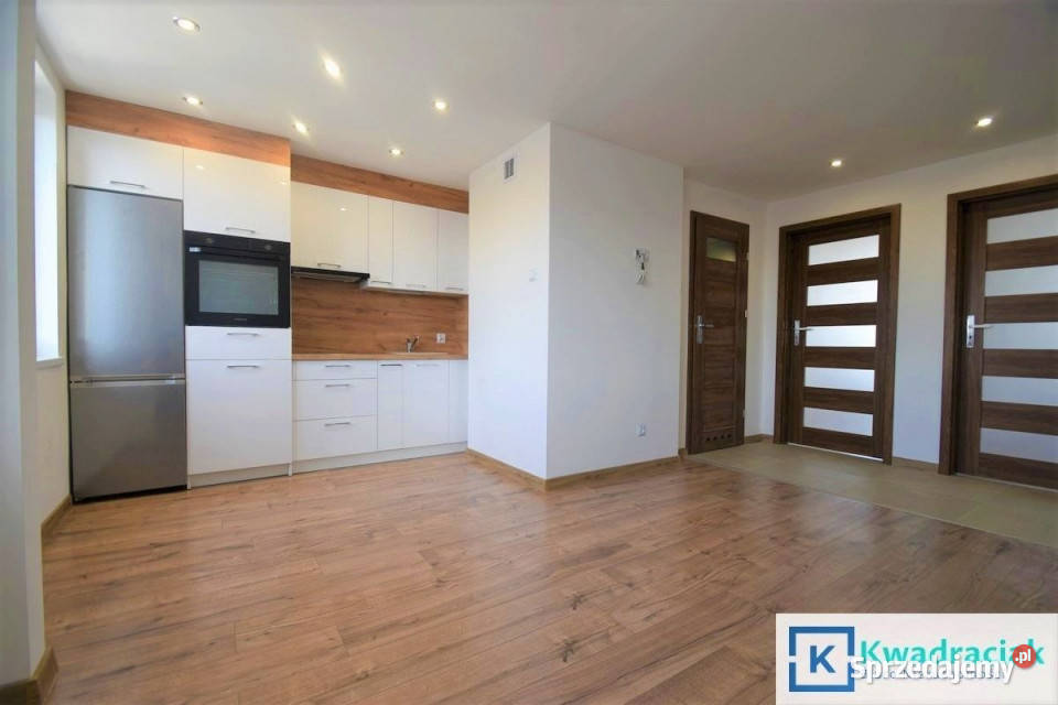 sprzedaży mieszkania Lesko Piotra Kmity 49m2 sprzedam