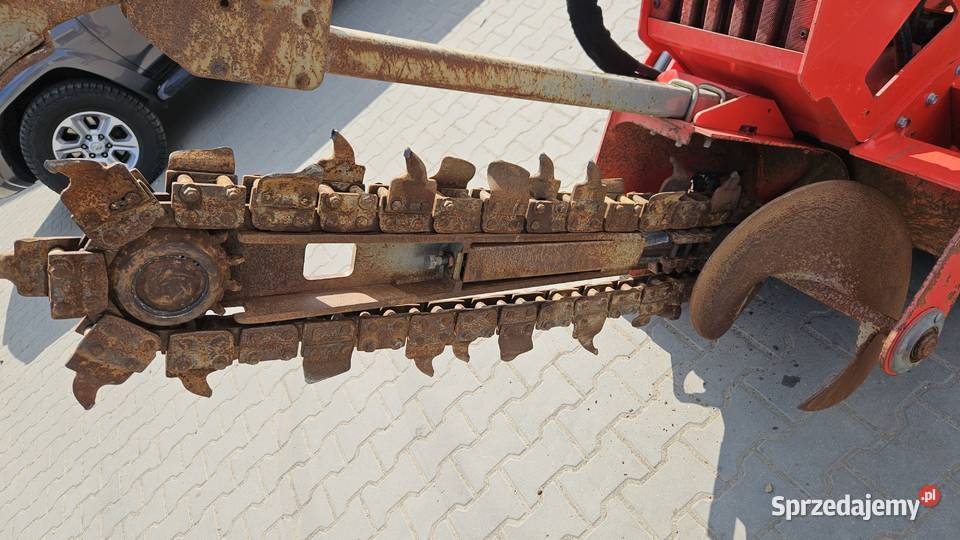 Koparka łańcuchowa Ditch Witch C24X 2017 Honda
