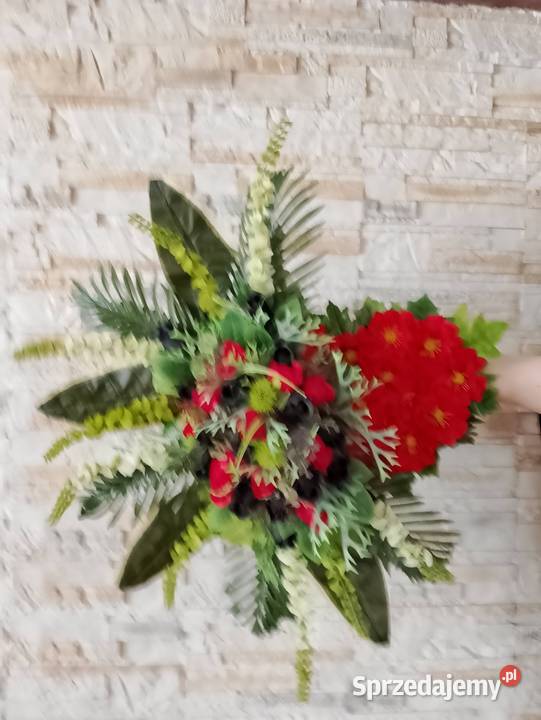 Kompozycja nagrobna w kształcie serca