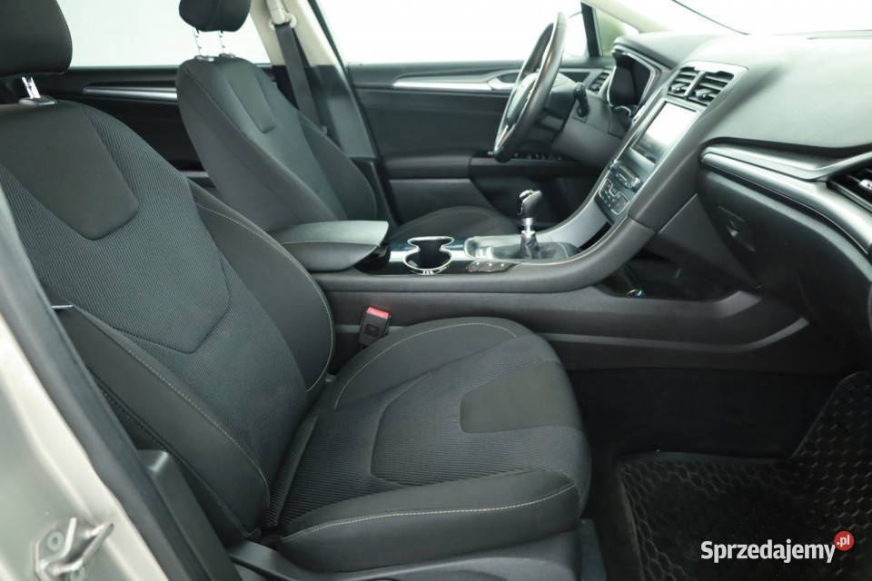 Ford Mondeo 20 TDCI światła przeciwmgielne Piaseczno