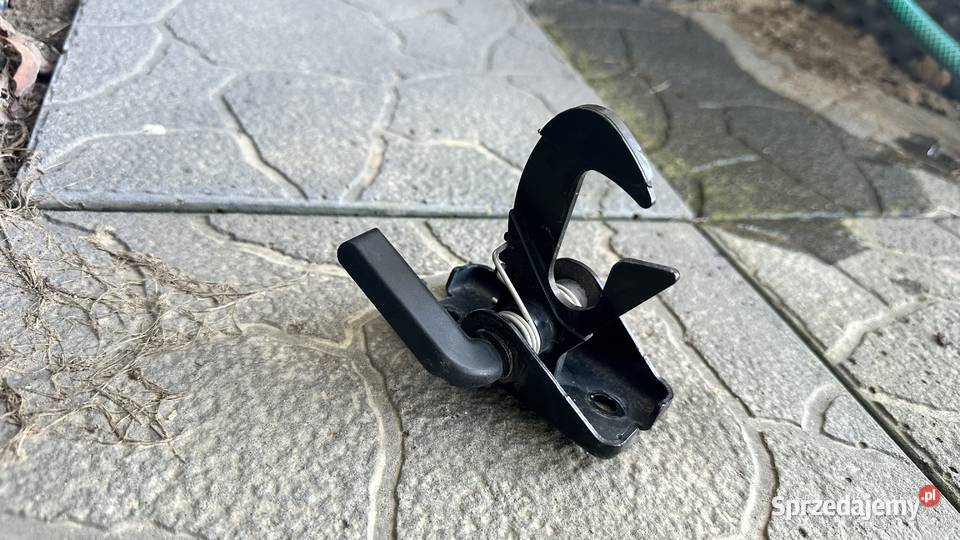 Audi A3 8V Rygiel Zamek Maski 8V0823480 Radziszów sprzedam