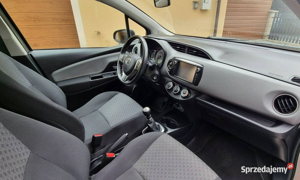 Toyota Yaris LIFT 6 Bieg Kamera Cofania 13 elektryczne lusterka Płońsk