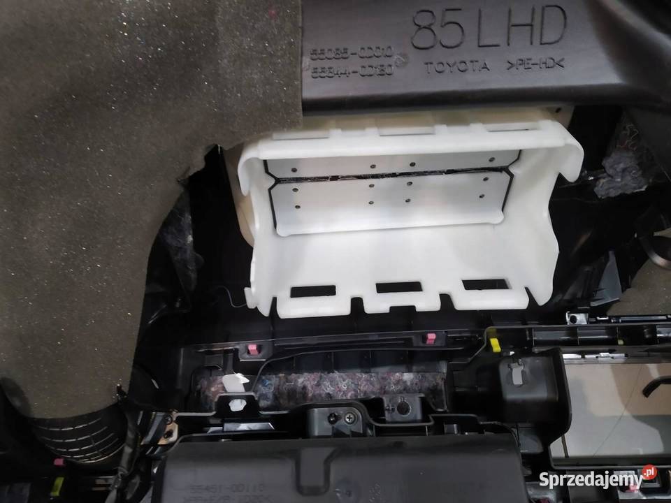 DESKA ROZDZIELCZA KOKPIT PULPIT EU Toyota Yaris