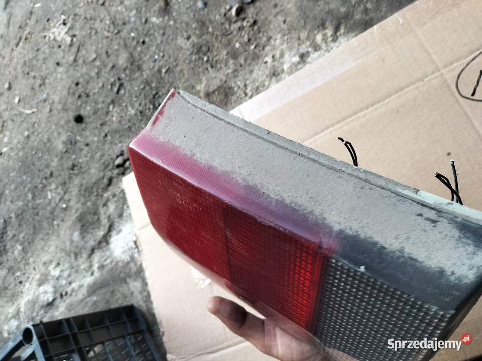 AUDI 80 B4 KOMBI LAMPA TYŁ TYLNA LEWA osobowe Lampy tylne Kamień-Kolonia