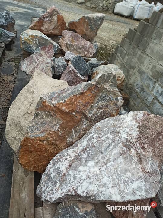 Głazy kolorowe duży kamień głaz Monolit Kora Oświęcim