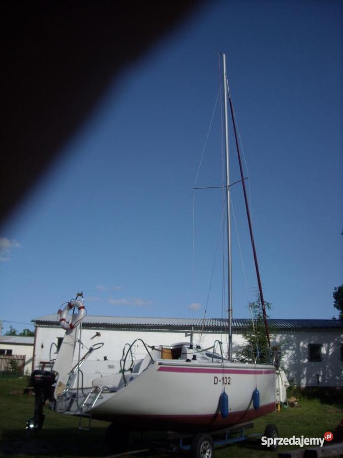 jacht zaglowy Twister 800n budowy 2007