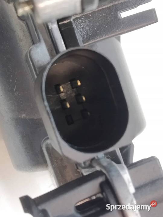 ZAMEK KLAPY BAGAŻNIKA DOCIĄG 5TA827887A VW