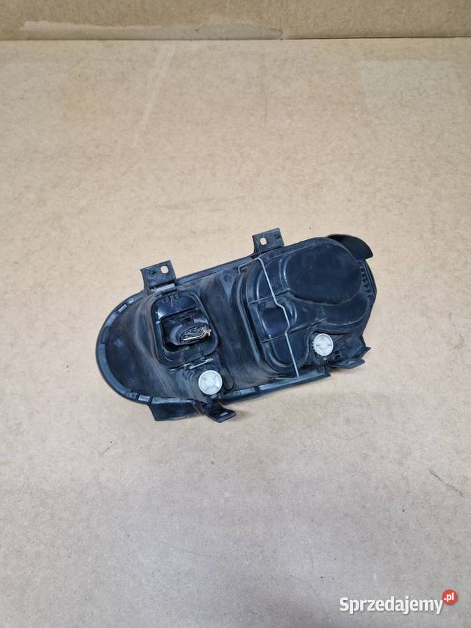 Golf IV golf 4 lampa lewy przód Złotoryja