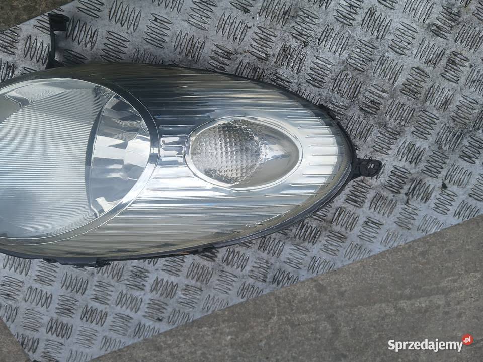 Lampa prawa przednia Nissan Micra K12 III EU Lampy przednie Radłów