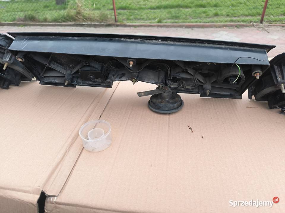 Saab 900 blenmda lampy tyl osobowe