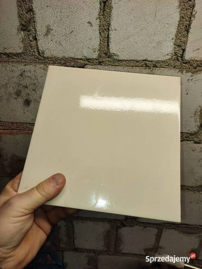 Płytki z czasów PRLu Dąbrówka Duża