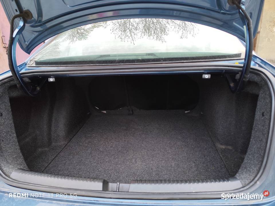 Oszczędna Jetta MK6 sedan 14 TSI 150