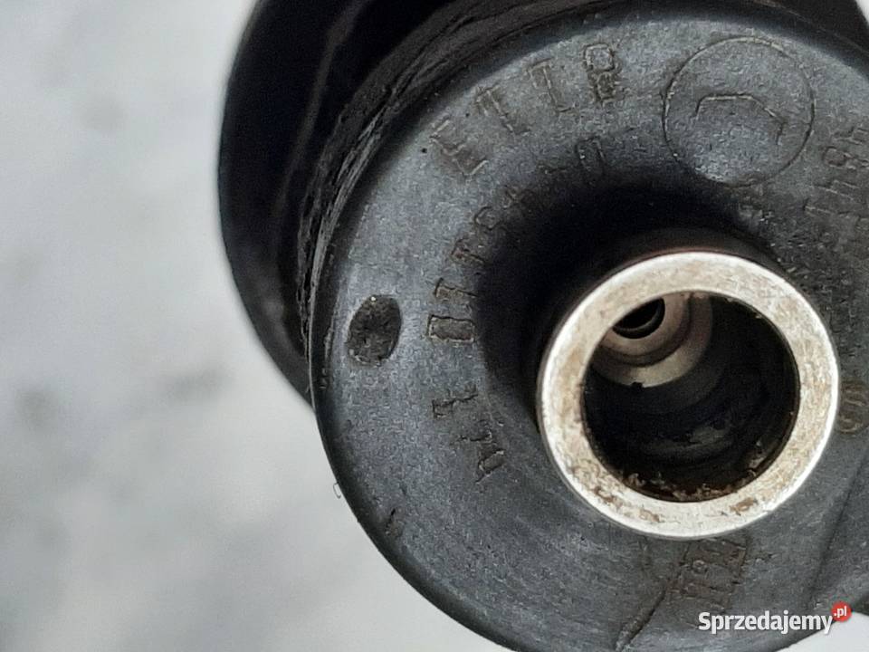 Wtryskiwacz WTRYSKI Opel Astra H 17 0445110174 osobowe łódzkie Ksawerów