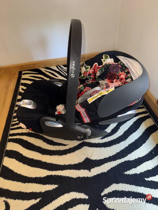 Fotelik Cybex Cloud Z ISize Spring Blossom Brak Cybex Nowodwór-Piaski