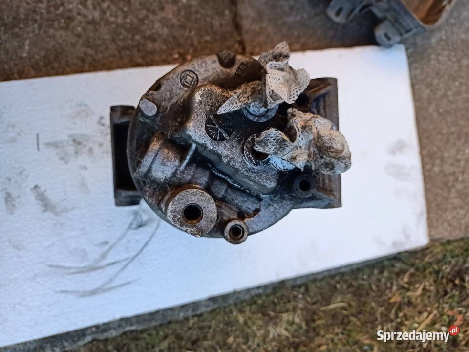 Sprężarka kompresor klimatyzacji renault Megane Szczecin